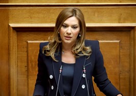 Στέλλα Μπίζιου: "Στους εφιάλτες του χθες απαντάμε με την Ελλάδα του αύριο"